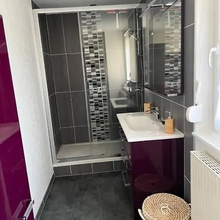 Maison Avec Jardin De 700m2 *